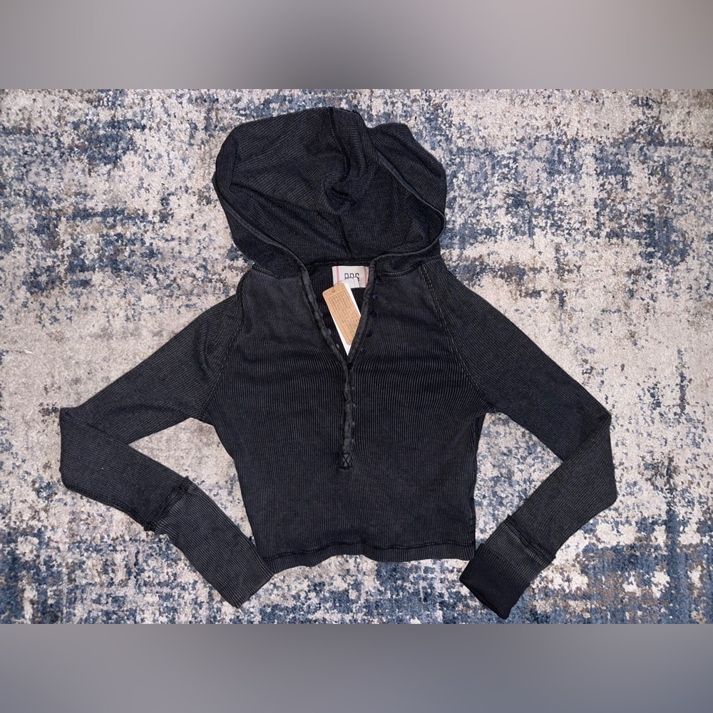 BDG Hooded Cropped Long Sleeve